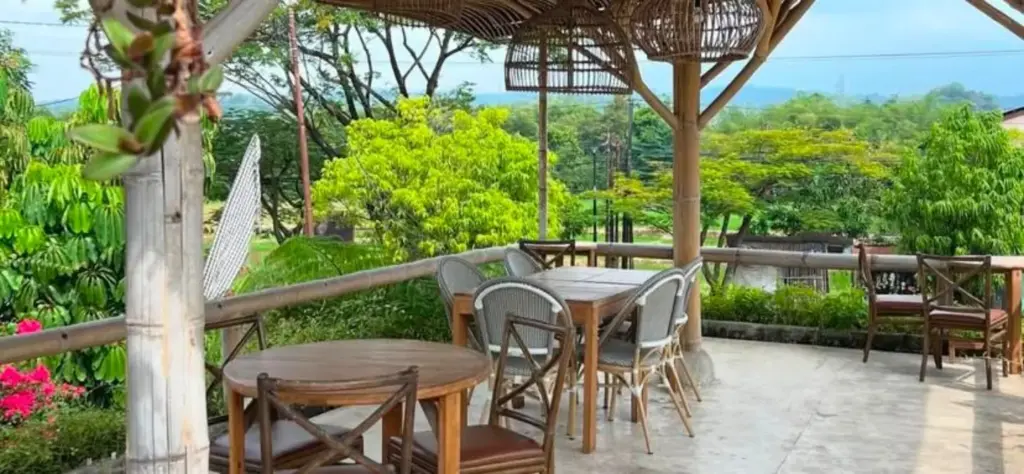 Resto View Alam di Cirebon