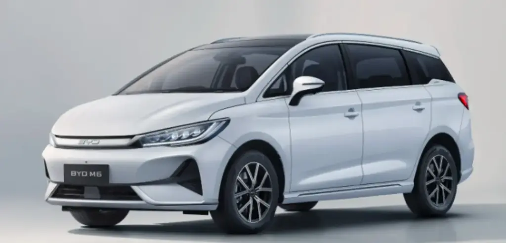 Harga BYD M6