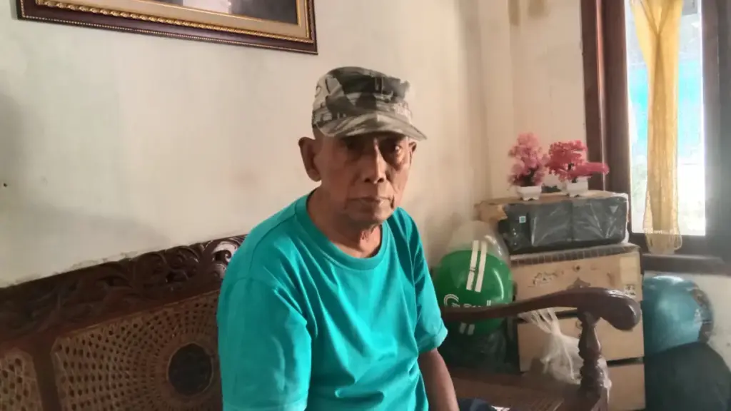 Penjual Serabi Menutup Jalan Inspeksi Pakai Tanah, Nono: Hati Nurani Saya Tergerak